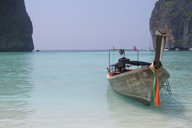 Maya Bay on Ko Phi Phi Leh (2007-03-064)